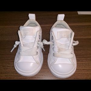 Converse Leather Shoes size 4C